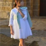 Vestido corto plumetti blanco con tul (sin lazada)