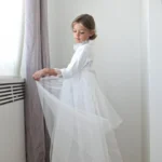 Vestido de comunión "plumetti blanco + tul en cuellos y puños "
