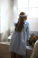 Vestido escote espalda volante lino celeste - Imagen 3